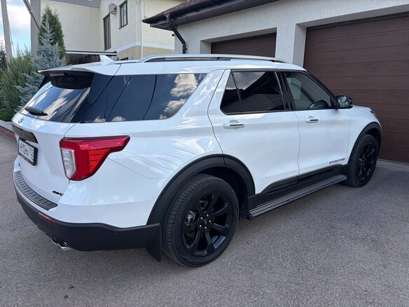 2021 Ford Explorer VI, белый - вид 7