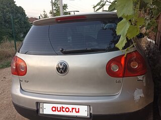 2004 Volkswagen Golf V, серебристый, 450000 рублей, вид 3
