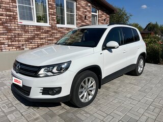 2016 Volkswagen Tiguan I Рестайлинг, белый, 1850000 рублей, вид 1