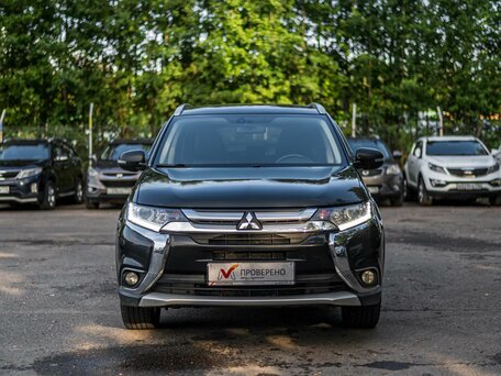 2017 Mitsubishi Outlander III Рестайлинг 2, чёрный, 1460000 рублей, вид 3