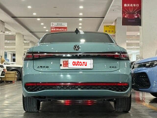 2024 Volkswagen Passat (North America and China) Pro I, голубой, 2500000 рублей, вид 3