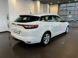 2018 Renault Megane IV, белый, 1472000 рублей, вид 3