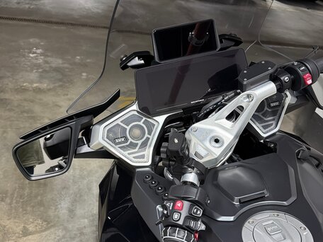 2025 BMW R 1300 RT, чёрный, 3180000 рублей, вид 4