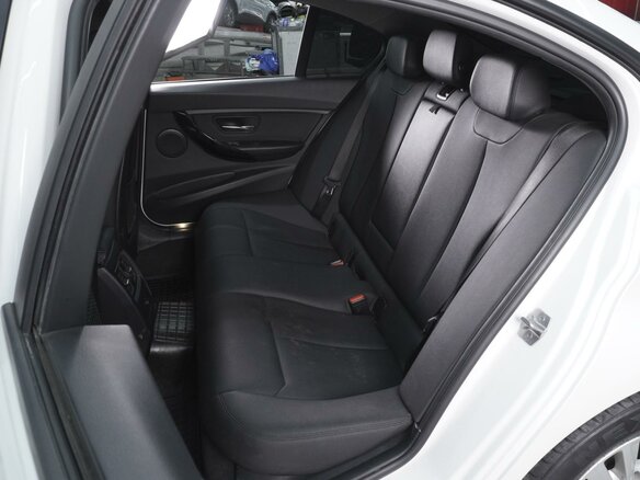 2017 BMW 3 серии 318i VI (F3x) Рестайлинг, белый, 1770000 рублей - вид 8