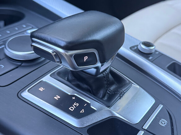 2016 Audi A4 V (B9), белый, 2040000 рублей - вид 15