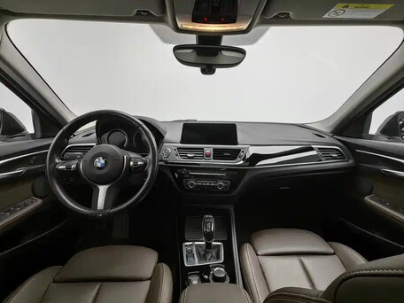 2020 BMW 1 серии 120i III (F52) Рестайлинг, белый, 1117777 рублей, вид 4