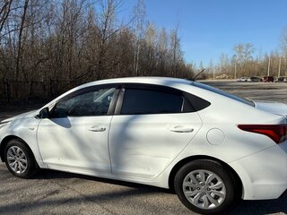 2017 Hyundai Solaris II, белый, 730000 рублей, вид 4