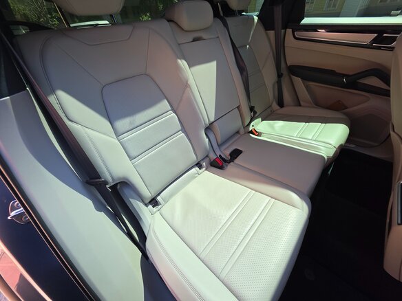 2020 Porsche Cayenne III, голубой, 7300000 рублей - вид 13