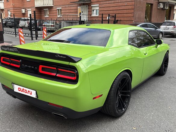2019 Dodge Challenger III Рестайлинг 2, зелёный, 5000000 рублей - вид 11