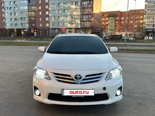 2012 Toyota Corolla X (E140, E150) Рестайлинг, белый, 800000 рублей, вид 2