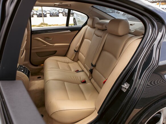2011 BMW 5 серии 523i VI (F10/F11/F07), чёрный, 1495000 рублей - вид 17
