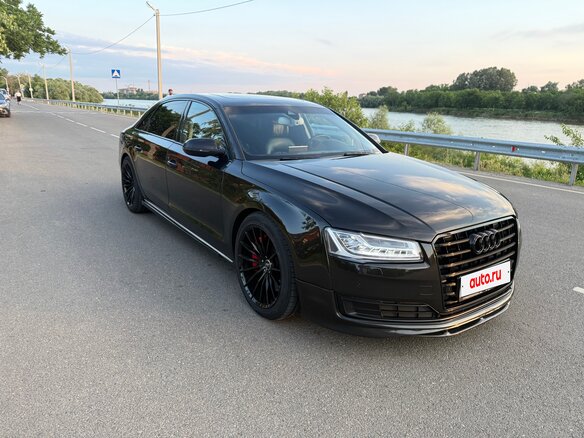 2015 Audi A8 Long III (D4) Рестайлинг, чёрный - вид 3