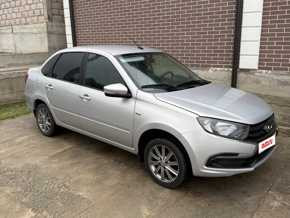 2023 Lada (ВАЗ) Granta Euro-2 I Рестайлинг, серебристый, 700000 рублей - вид 1