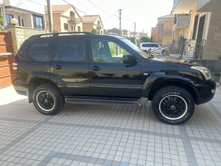 2005 Toyota Land Cruiser Prado 5-speed 120 Series, чёрный, 2150000 рублей, вид 4