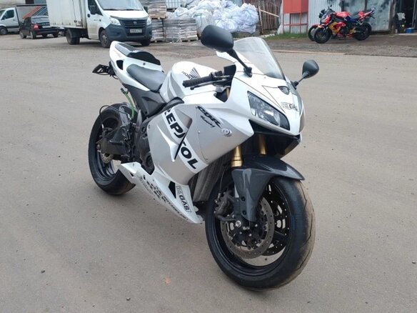 2007 Honda CBR 600RR, белый, 550000 рублей - вид 6