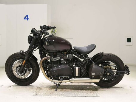 2024 Triumph Bonneville Bobber, чёрный, 1485000 рублей, вид 1