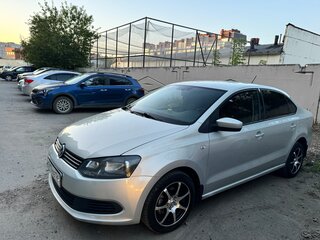 2015 Volkswagen Polo V, серебристый, 880000 рублей, вид 1
