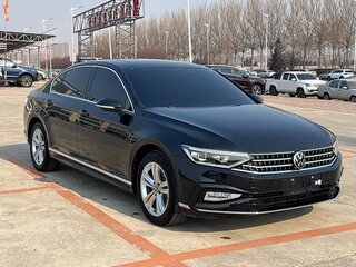 2022 Volkswagen Magotan B8 Рестайлинг, чёрный, 1740007 рублей, вид 3