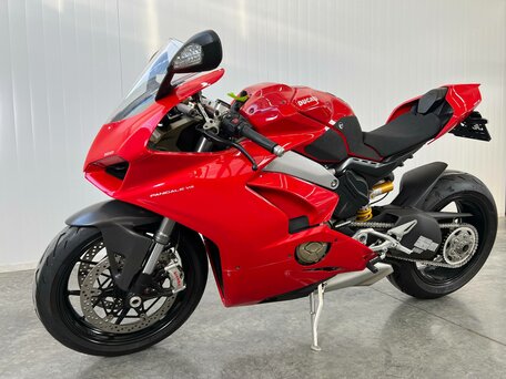 2018 Ducati Panigale V4, красный, 1339000 рублей, вид 5