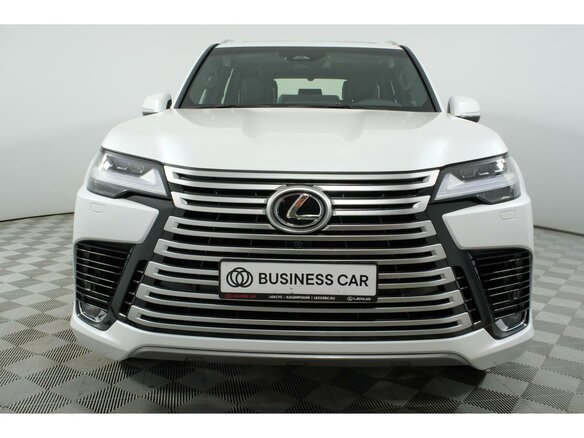 2025 Lexus LX 600 IV, белый - вид 1