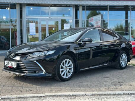 2021 Toyota Camry VIII (XV70) Рестайлинг, чёрный, 2463000 рублей, вид 1