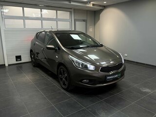 2013 Kia Ceed II, коричневый, 800000 рублей, вид 3
