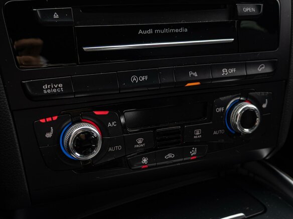 2015 Audi SQ5 I (8R), белый, 2490000 рублей - вид 13