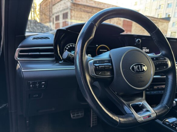 2021 Kia K5 III, чёрный, 2860000 рублей - вид 15