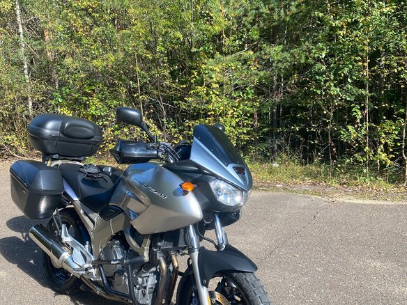 2002 Yamaha TDM900, серебристый - вид 1