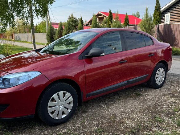 2010 Renault Fluence I, красный, 790000 рублей - вид 1