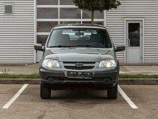 2018 Chevrolet Niva I Рестайлинг, серый, 835000 рублей, вид 2