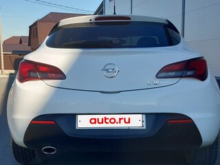 2013 Opel Astra GTC J Рестайлинг, белый, 750000 рублей, вид 4