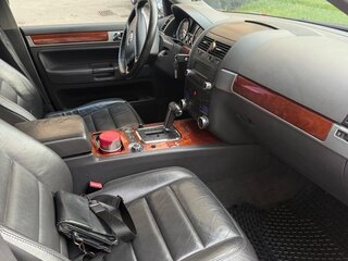 2006 Volkswagen Touareg I, чёрный, 750000 рублей, вид 5