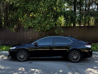 2018 Toyota Camry VII (XV50) Рестайлинг 2, чёрный, 2449000 рублей, вид 3