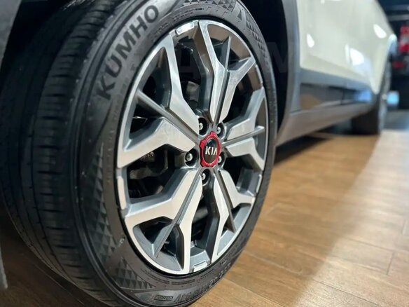 2020 Kia Seltos I, белый, 2130000 рублей - вид 32