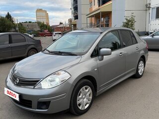 2011 Nissan Tiida I Рестайлинг, серый, 700000 рублей, вид 2