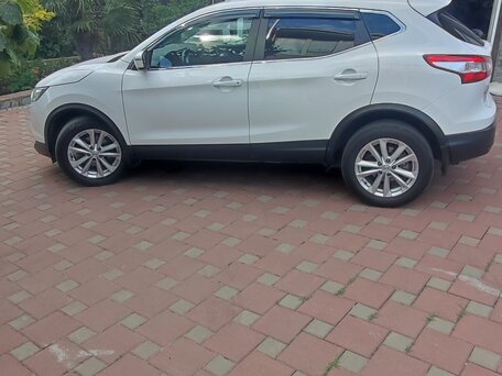 2016 Nissan Qashqai II, белый, 1950000 рублей, вид 3