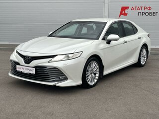 2020 Toyota Camry VIII (XV70), белый, 2630000 рублей, вид 3