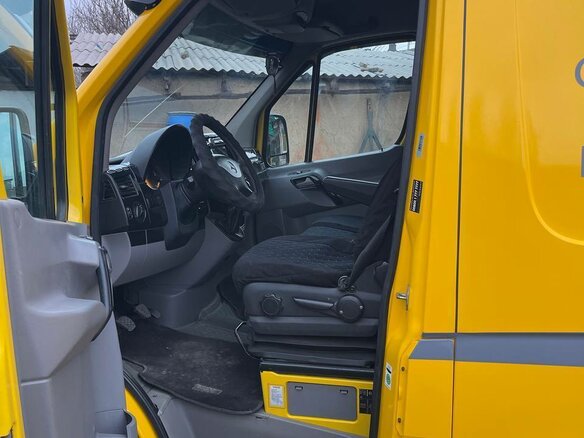 2008 Mercedes-Benz Sprinter, жёлтый, 1800000 рублей - вид 32