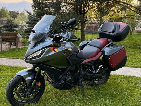 2021 Honda NT1100, серебристый, 1400000 рублей, вид 1