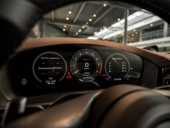 2026 Porsche Panamera Turbo S E-Hybrid III, чёрный, 39990000 рублей - вид 24