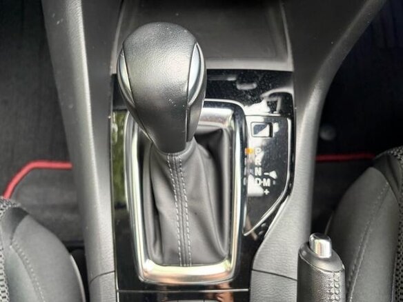 2017 Mazda Axela III Рестайлинг, пурпурный, 1050000 рублей - вид 30