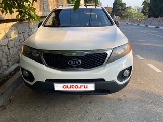 2012 Kia Sorento II Рестайлинг, белый, 1050000 рублей, вид 2