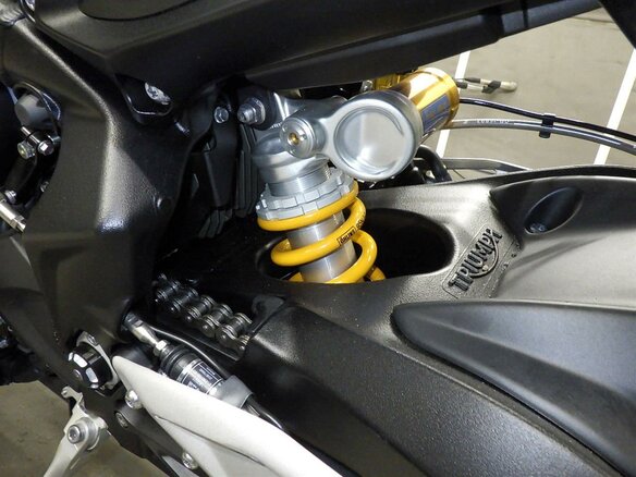 2025 Triumph Street Triple, чёрный, 1477000 рублей - вид 7