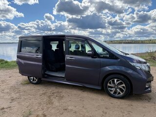 2017 Honda Stepwgn Spada V, фиолетовый, 1800000 рублей, вид 4