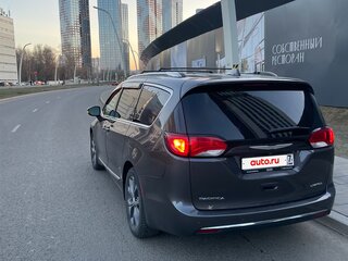 2017 Chrysler Pacifica RU, серый, 3400000 рублей, вид 4