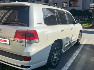 2020 Toyota Land Cruiser 200 Series Рестайлинг 2, белый, 10800000 рублей, вид 4