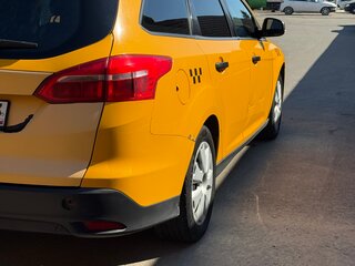 2016 Ford Focus III Рестайлинг, жёлтый, 585000 рублей, вид 5