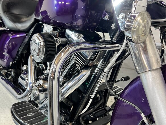 2010 Harley-Davidson Electra Glide, фиолетовый, 690000 рублей - вид 18