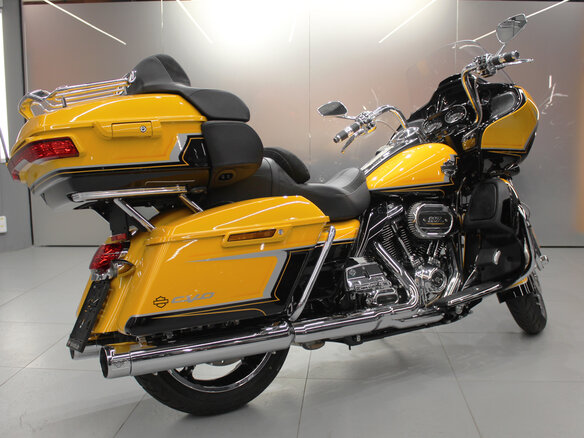 2022 Harley-Davidson CVO Road Glide, жёлтый, 5364828 рублей - вид 2